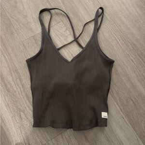 Vuori Criss Cross Ribbed crop tank top